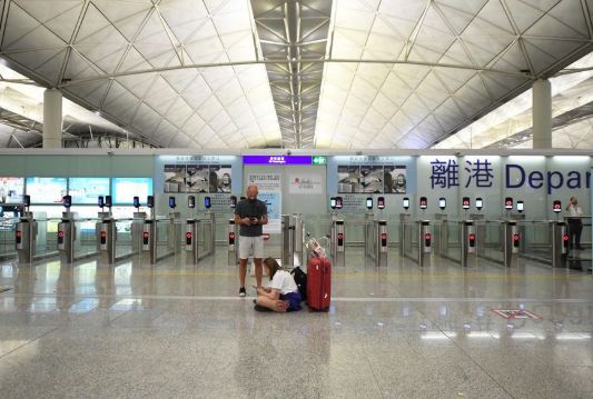hk airport.jpg