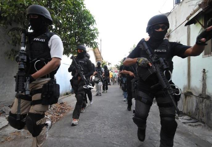 anti-terror cops indonesia (china daily).jpg
