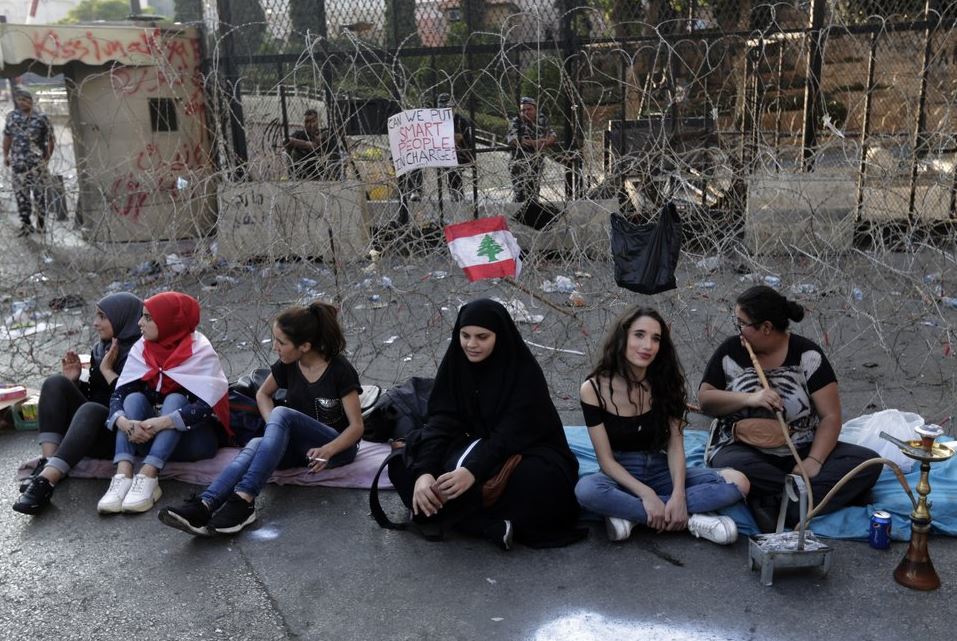 lebanon protestors (ap).jpg