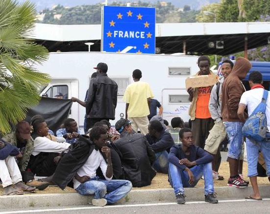 migrants france (afp).jpg