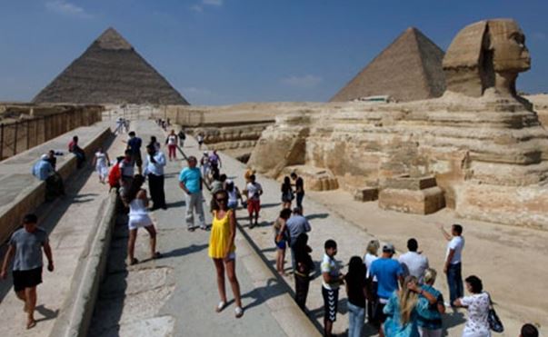 chinese tourists egypt (china plus).jpg