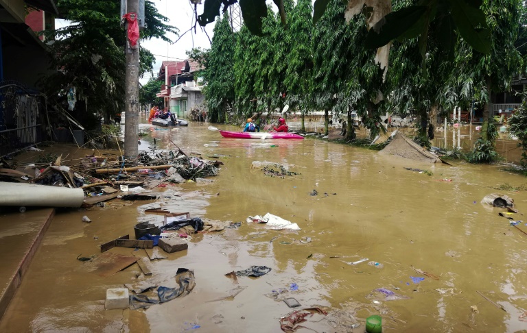 indonesia flood.jpg