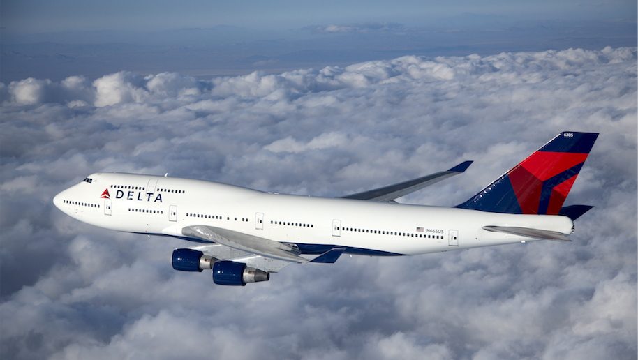 Boeing-747-400_0-2-916x517.jpg