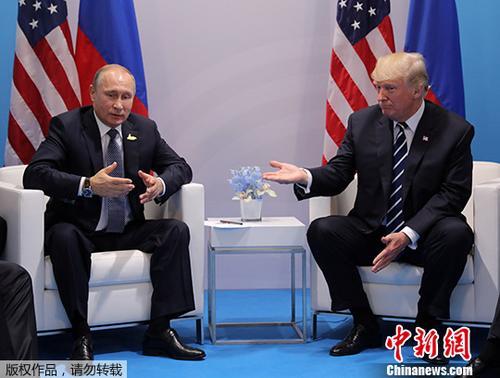 U.S. President Donald Trump speaks with Russian President Vladimir Putin during their bilateral meeting at the G20 summit in Hamburg, Germany July 7, 2017. (Photo/Agencies)