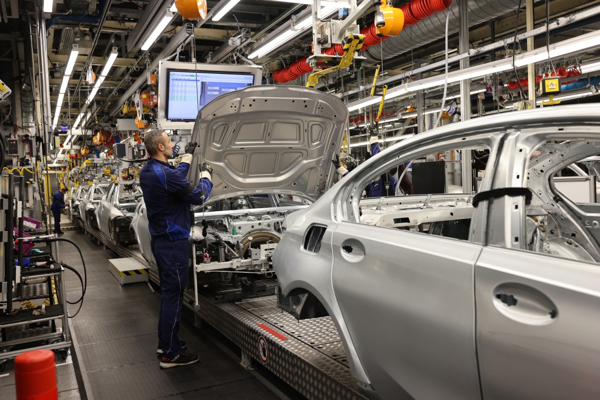 Engine Production German German automotive suppliers consider massive job cuts