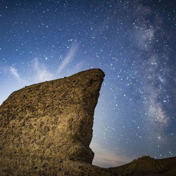 Astronomers identify two of Milky Way's earliest building blocks: study