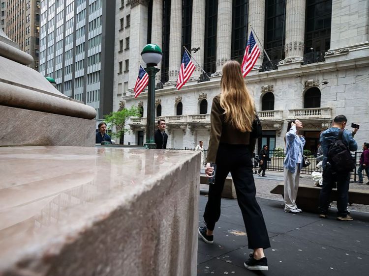 Moody's Ratings cuts US credit rating citing budgetary burden