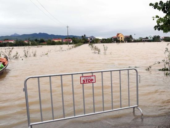 Torrential rains, flooding leave 7 dead, 7 missing in central Vietnam