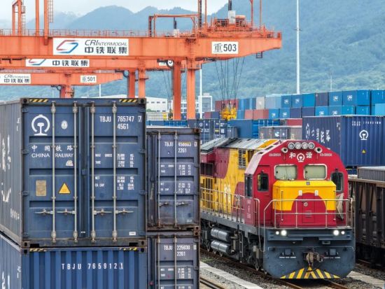 China-Europe freight train trips hit nearly 120,000