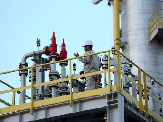 Iraq's key field resumes gas transfer to power stations after drone attack