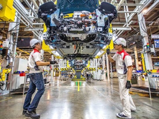 Thailand's manufacturing activity edges up in November