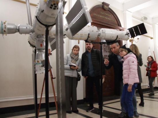 China's first space documentary screened in Bulgaria