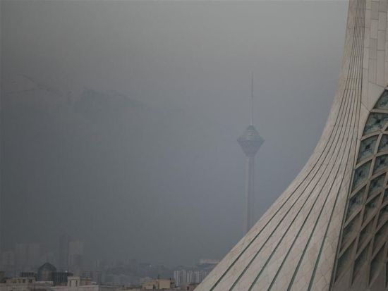 Over 210,000 people seek medical care in Iran due to air pollution in 10 days