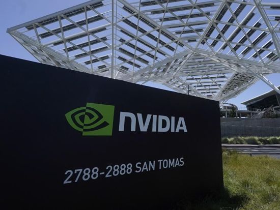 Trump OKs export of Nvidia H200 AI chips to China