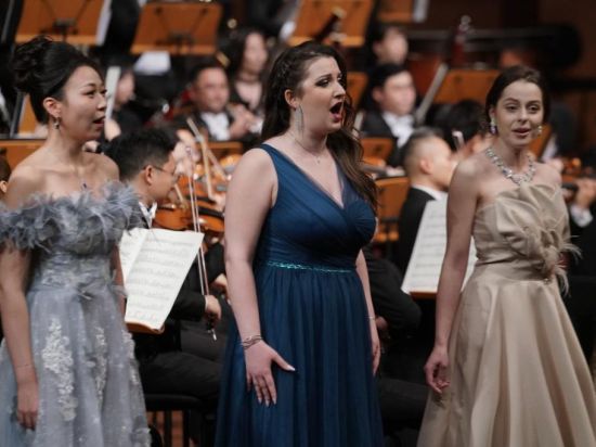 Global artists echo China's ancient poetry in modern symphony