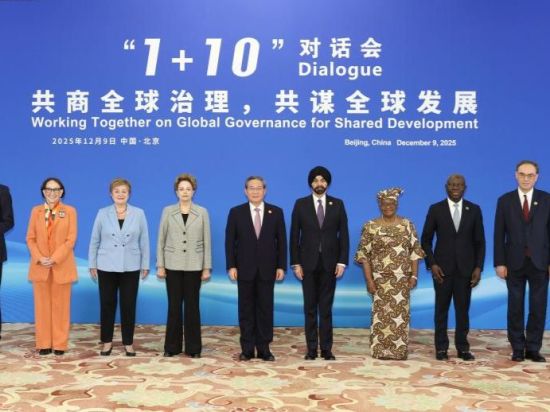 China to continue opening up its mega-market to world: premier