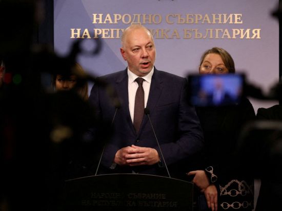 Bulgarian parliament approves cabinet resignation