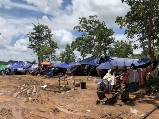 Cambodia suspends all border crossings with Thailand