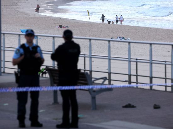 Death toll rises to 16 in Sydney's Bondi Beach shooting