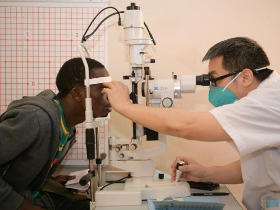 Under the operating lights: Chinese-Senegalese cooperation in pediatric eye surgery
