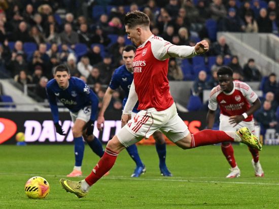 Arsenal top for Christmas after narrow win, Haaland keeps pressure on