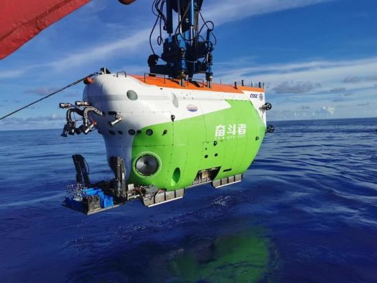 China's 3 deep-sea manned submersibles have made over 1,700 dives to date