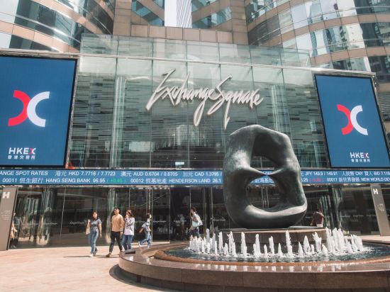 Hong Kong's stock market witnesses strong performance in 2025, heading into 2026 with momentum