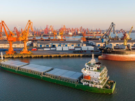 Tianjin Port sees steady operation during New Year holiday