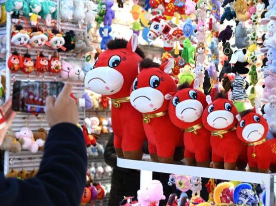 Mis-stitched stuffed horse toys go viral on Chinese Internet