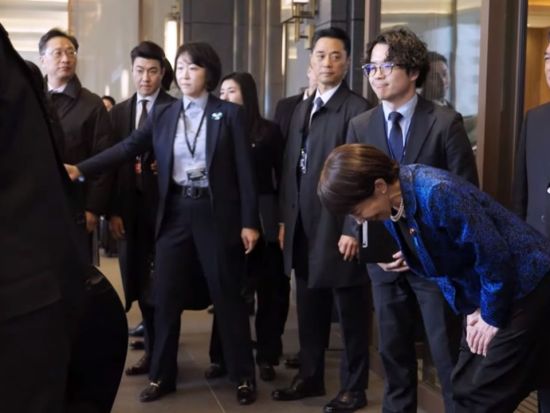 Takaichi welcomes Lee Jae-myung with 90-degree bow; S.Korea-Japan summit reveals 'temperature gap' in perspectives on bilateral ties: experts