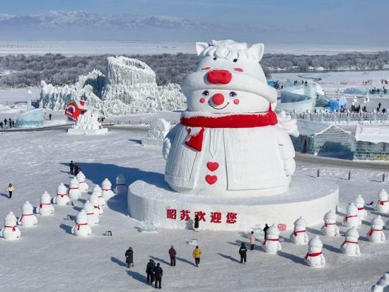 Cultural engines ramp up China's booming ice-and-snow economy