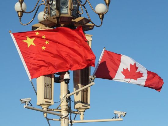 Xi meets Canadian PM