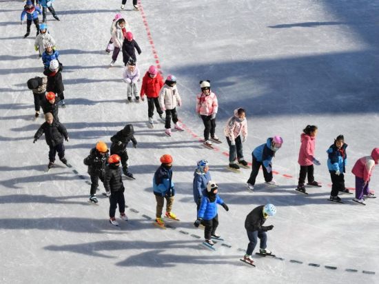 China's northernmost province embraces ice and snow sports craze