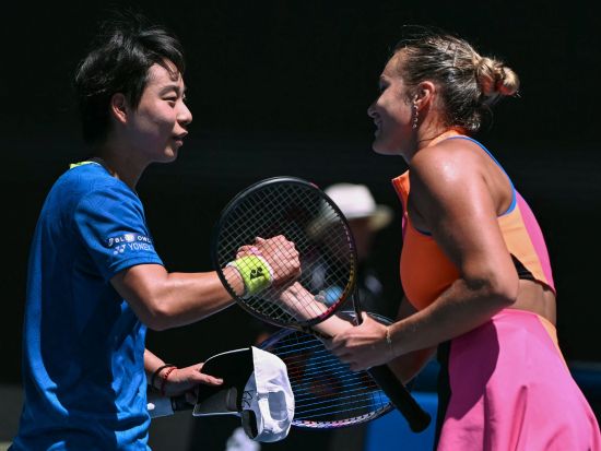 Sabalenka ousts Bai, No.1 Alcaraz shines at Australian Open