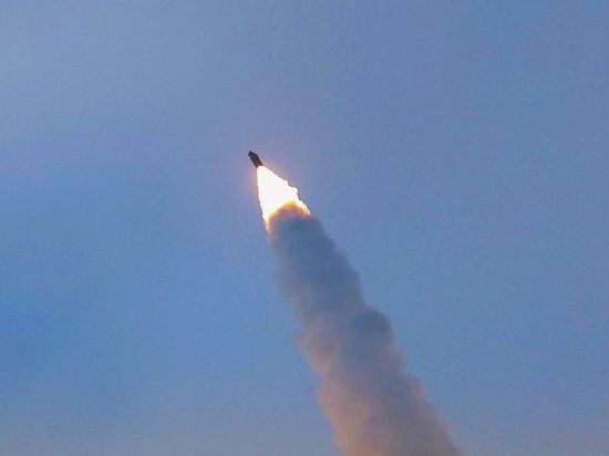 DPRK fires projectiles toward East Sea: S. Korea military