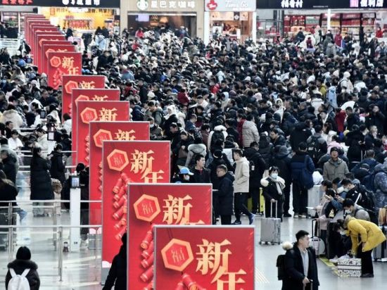 China expects record-high passenger trips during 2026 Spring Festival travel rush
