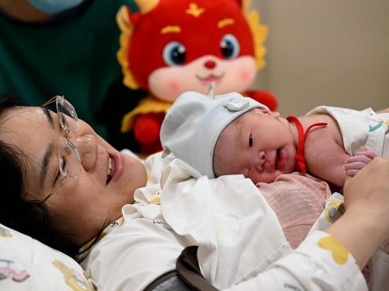 China achieves nationwide direct payment of maternity allowances to individuals