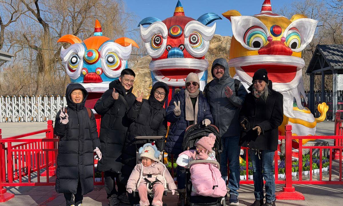 The two families visit Beijing’s Yuyuantan Park on February 7, 2026. Photo: Courtesy of Rongrong