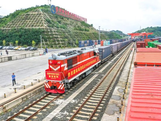 Kazakhstan's transit freight volume up 6.6 pct in 2025