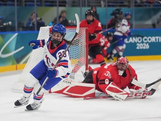 US crushes Canada in Olympic women's ice hockey
