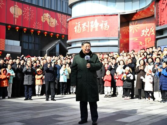 Xi extends Chinese New Year greetings to ring in Year of Horse