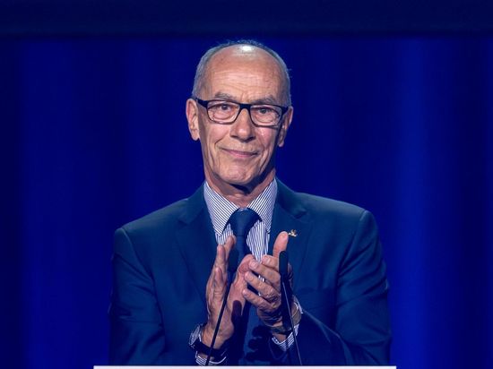 FISU President Eder speaks highly of winter sports development in China