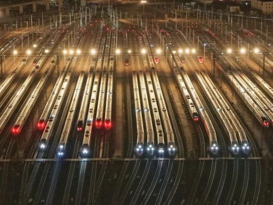 China Focus: Spring festival travel sees more diverse, efficient homebound trips