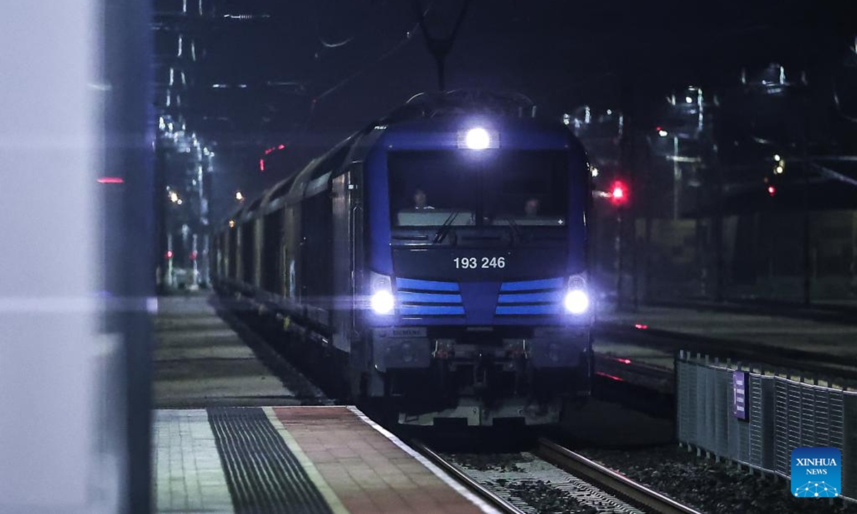 A freight train enters the Soroksar railway station in Budapest, Hungary, on February 27, 2026. Photo: Xinhua