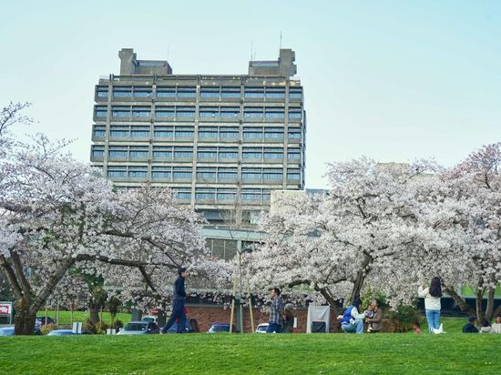 New Zealand tourism pumps about 27.7 bln USD into economy in 1 year