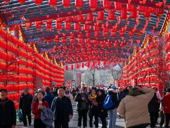 Upcoming "two sessions" set stage for strong start to China's new five-year plan