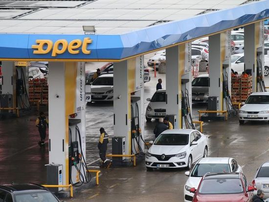 Iran has not closed Strait of Hormuz: military official