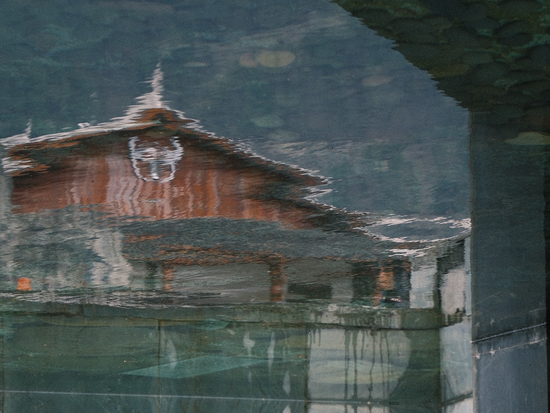 A Miao song by a mountain stream