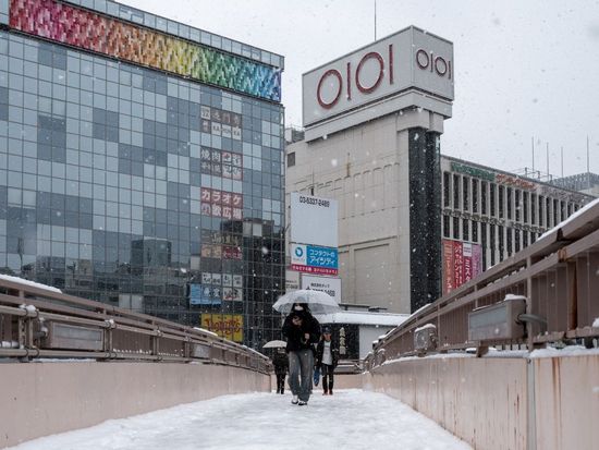 Japan's real wages rise for 1st time in 13 months in January