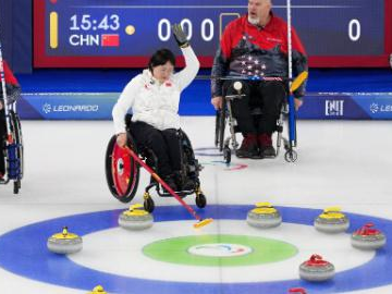 Highlights of wheelchair curling matches at Milan-Cortina Paralympics